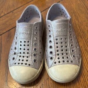 Kids light purple glitter Native shoes. Size C10